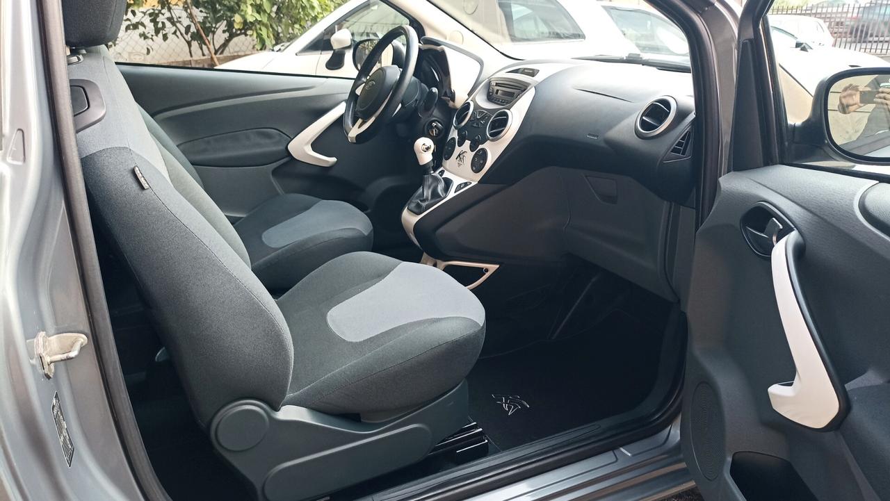 Ford Ka 1.2 8V 69 CV Black&White Edition