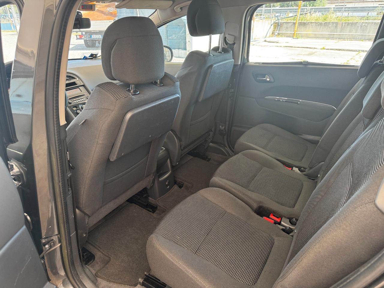 Peugeot 5008 1.6 HDi 115CV Access 7 POSTI - 2013