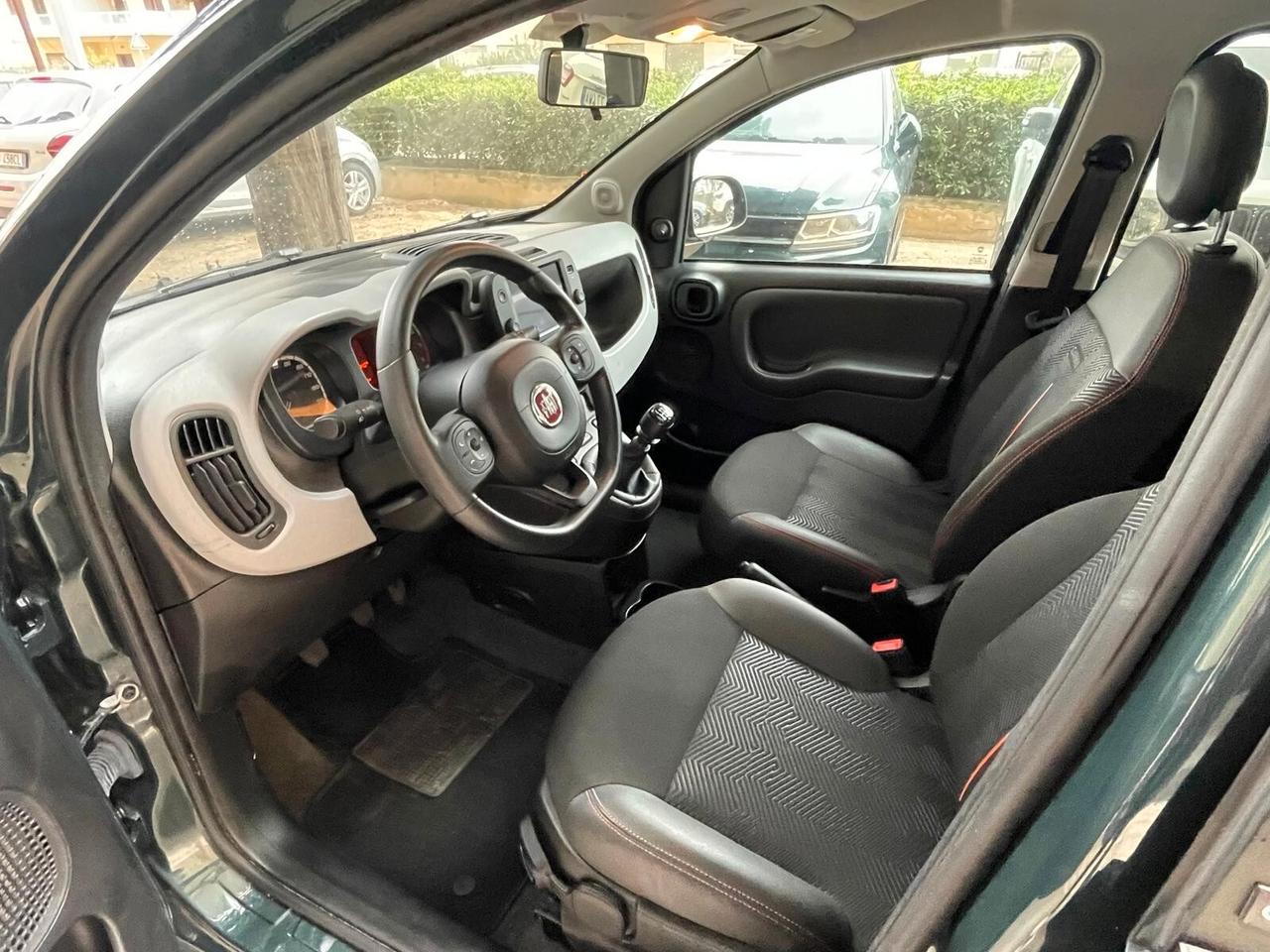 Fiat Panda 1.0 FireFly S&S Hybrid Garmin