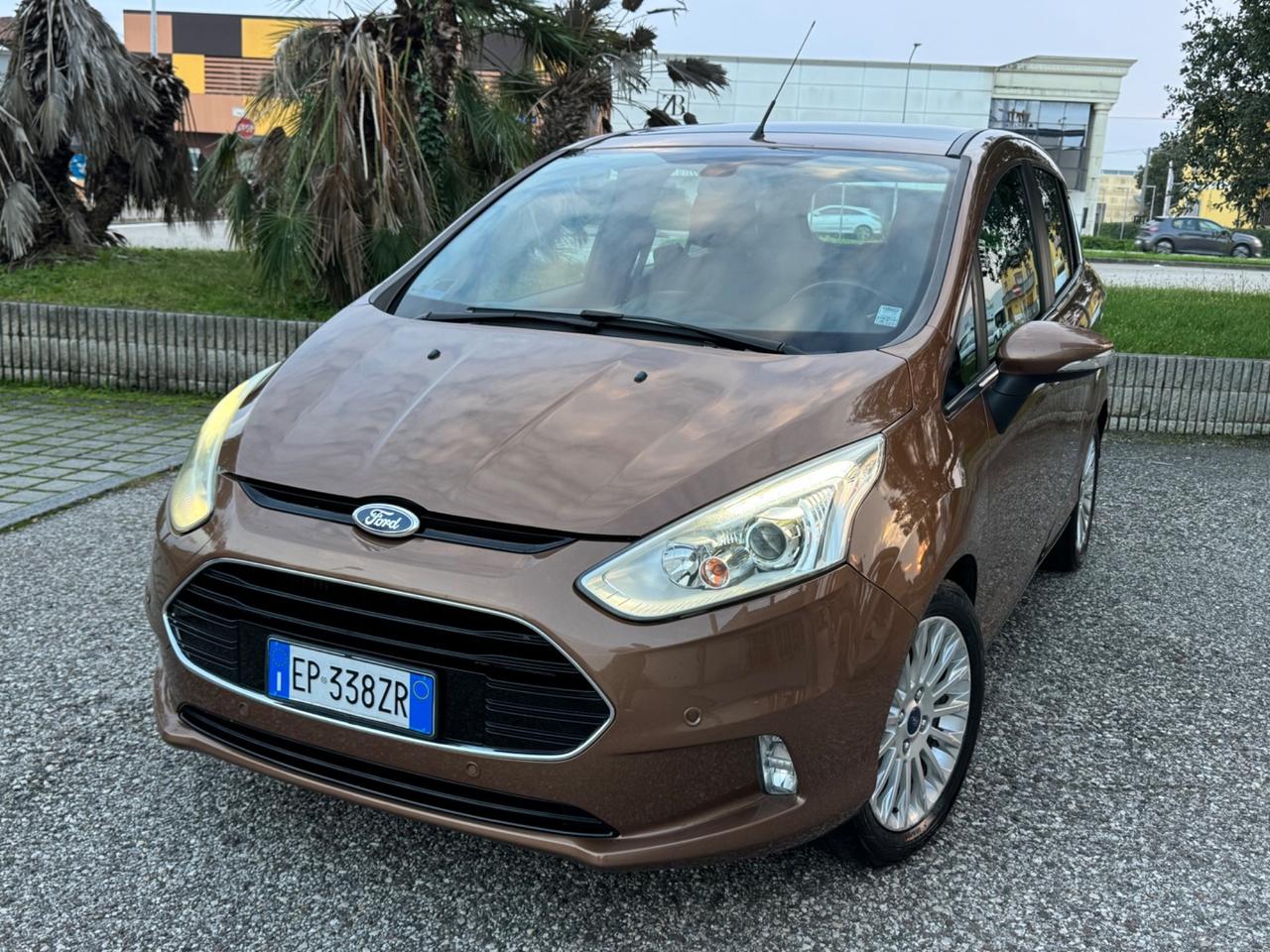 Ford B-Max 1.6 TDCi 95 CV Individual neopatentati