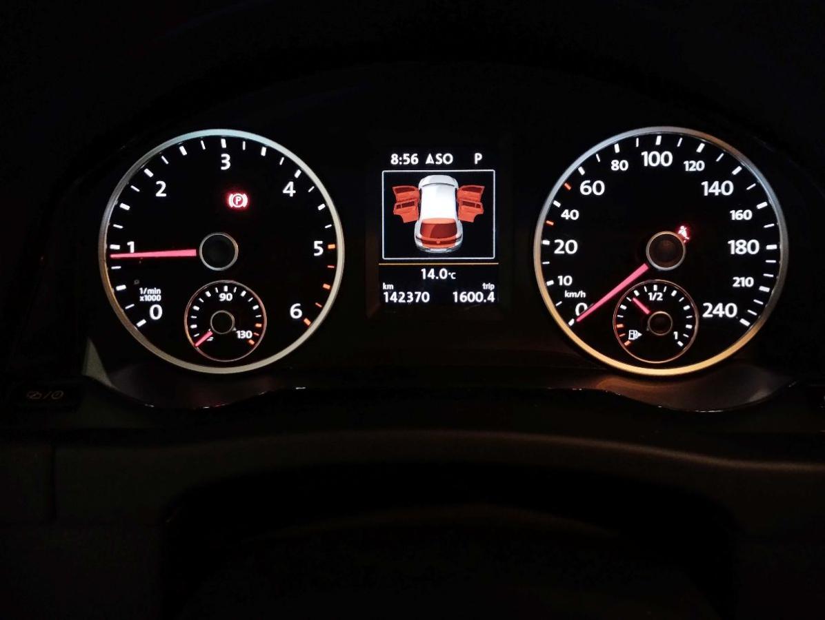 VOLKSWAGEN Tiguan 2.0 TDI 140 CV 4motion DSG Sport & Style - GANCIO TRAINO