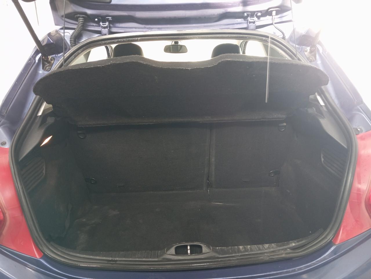 Peugeot 208 1.6 diesel 2012 CON GARANZIA