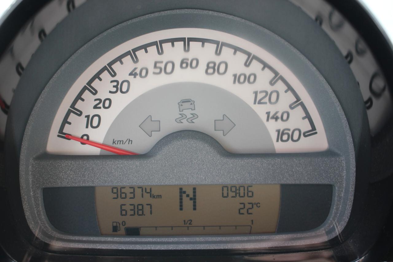 smart forTwo 1.0 mhd Pulse 71cv SERVOSTERZO MIX PELLE GARANZIA 12 MESI KM REALI CERTIFICATI