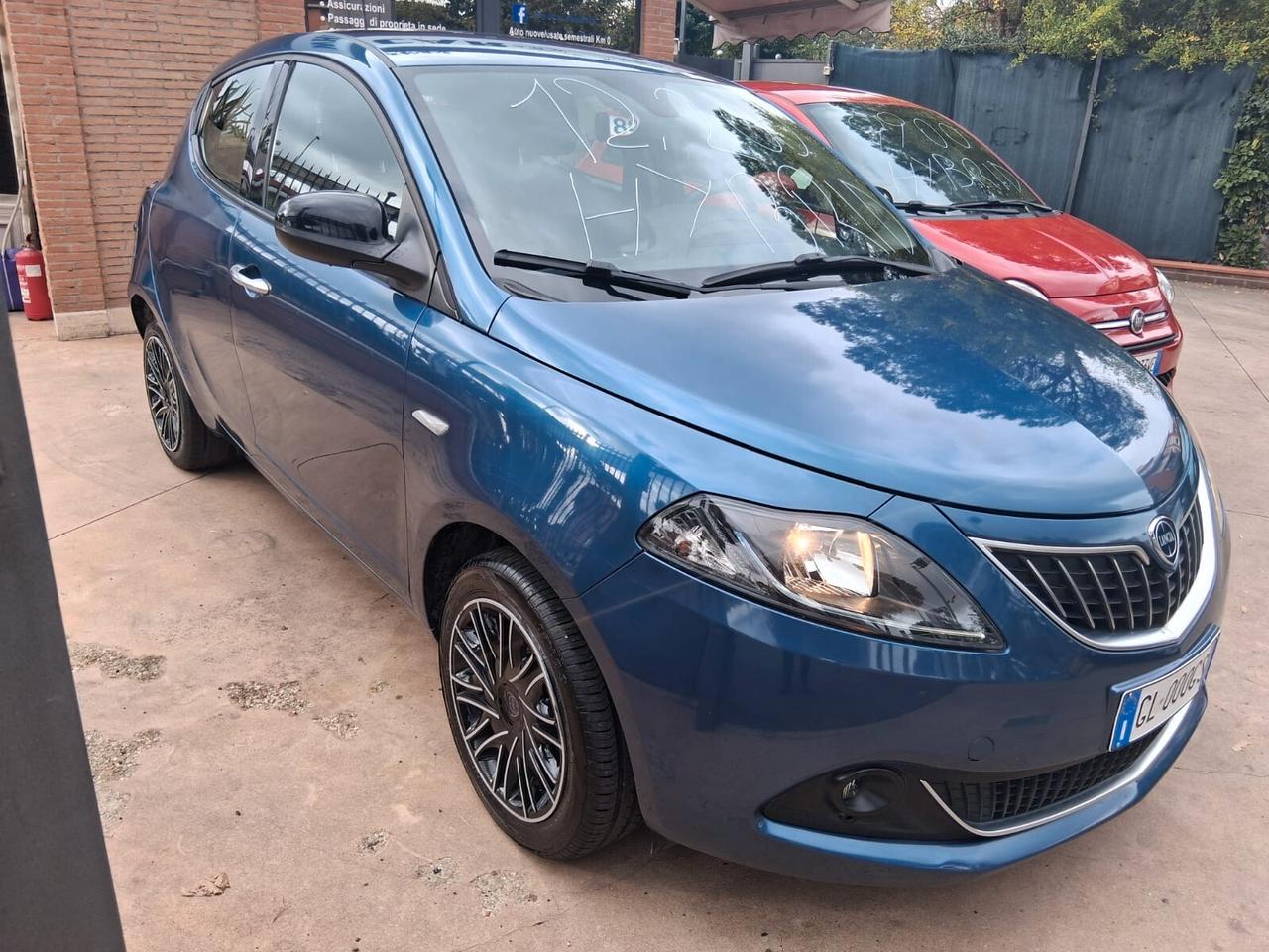 Lancia Ypsilon 1.0 FireFly 5 porte S&S Hybrid Ecochic A. Ferretti