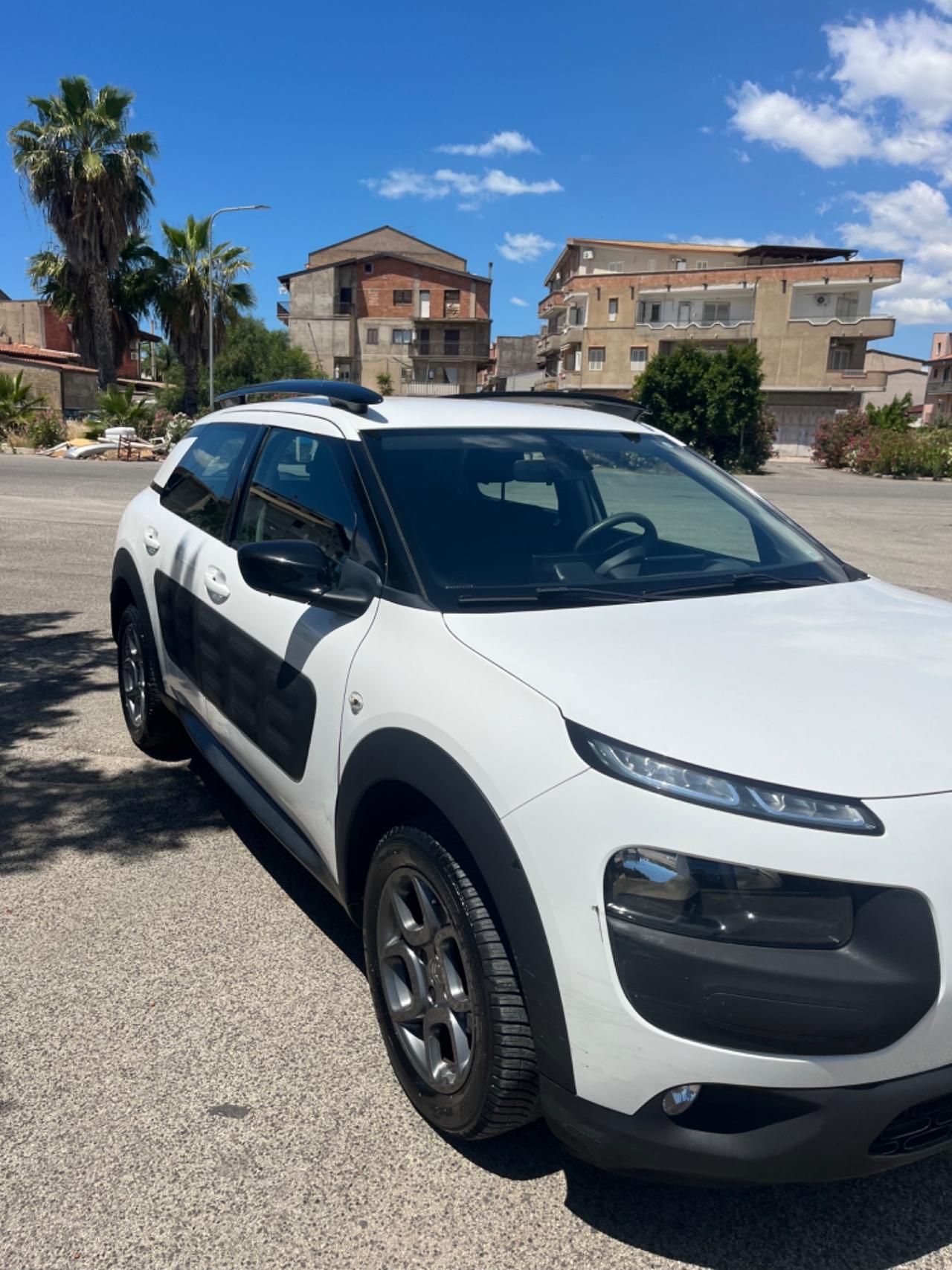 Citroen C4 Cactus BlueHDi 100 Shine