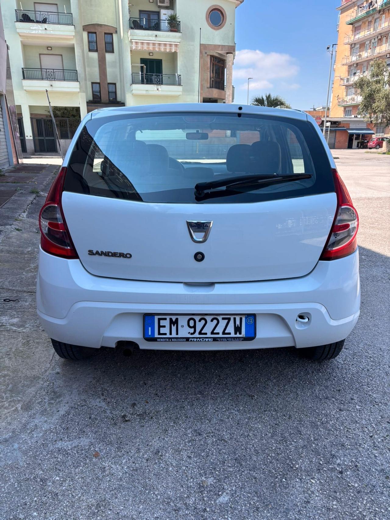 Dacia Sandero 1.2 16V GPL 75CV