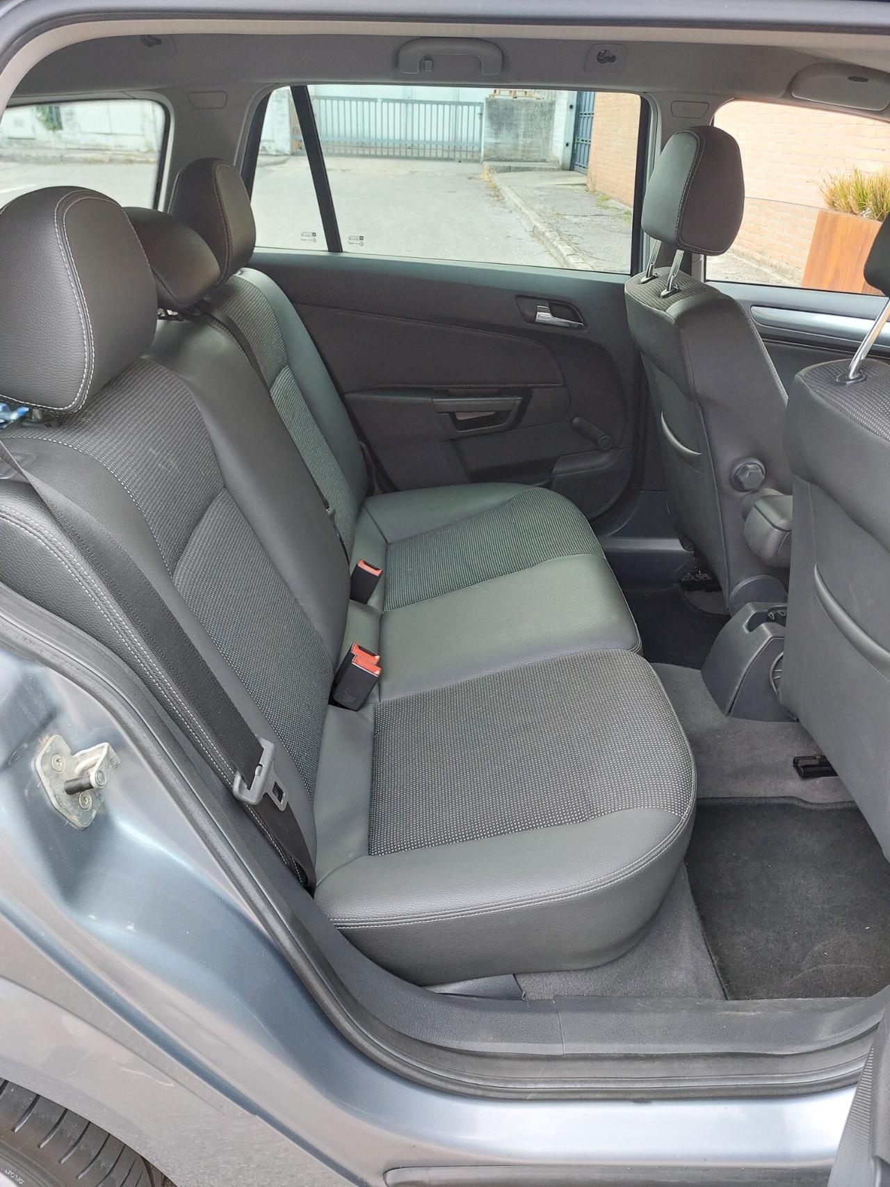 Opel Astra 1.6 benzina Cosmo neopatentati anno 2008