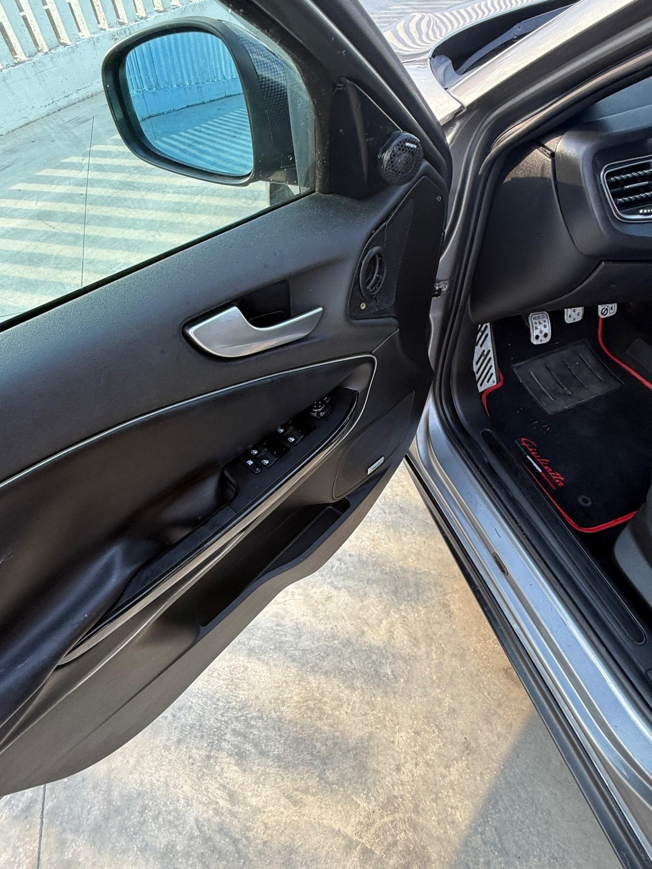 Alfa Romeo Giulietta 1.6 JTDm-2 105 CV Exclusive