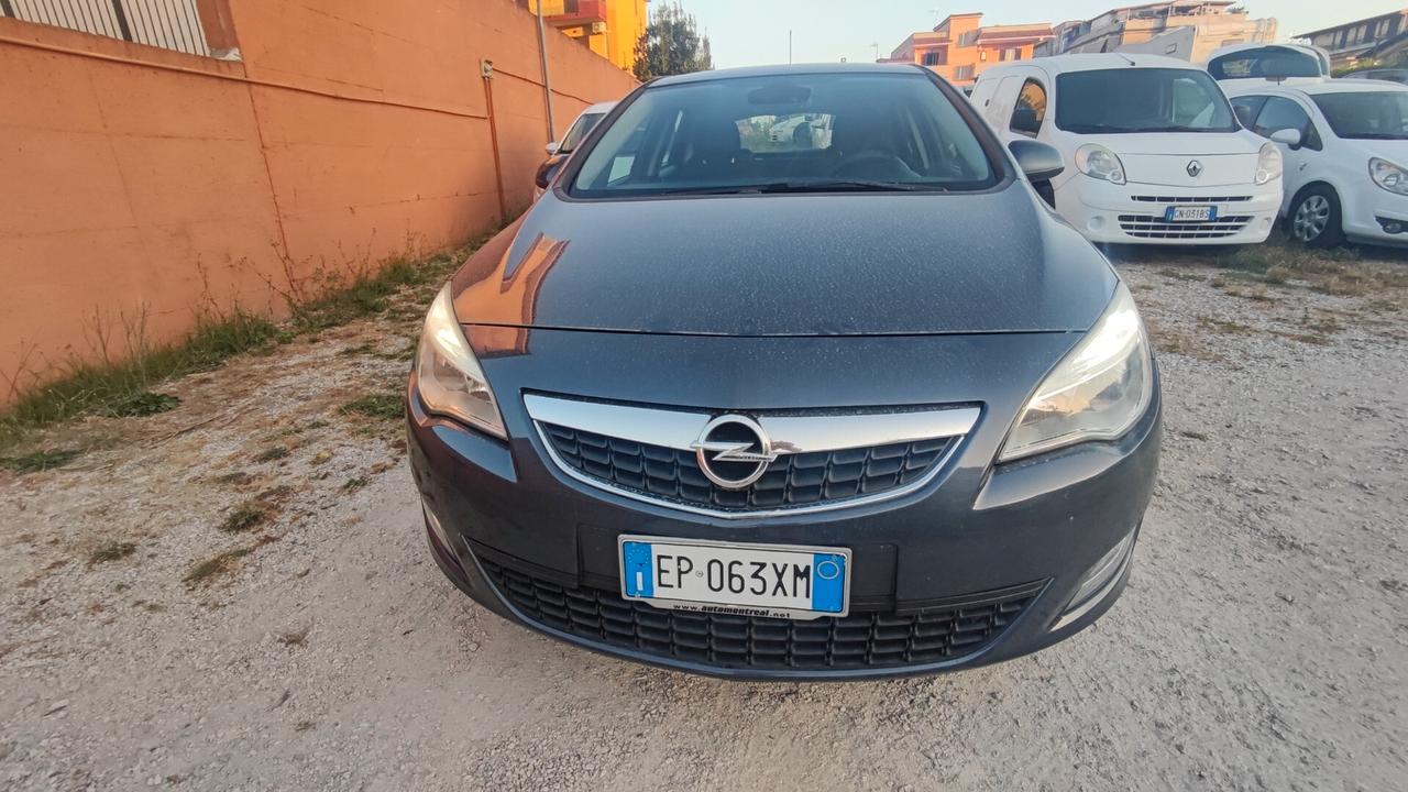 Opel Astra 1.4 100CV GPL 2013