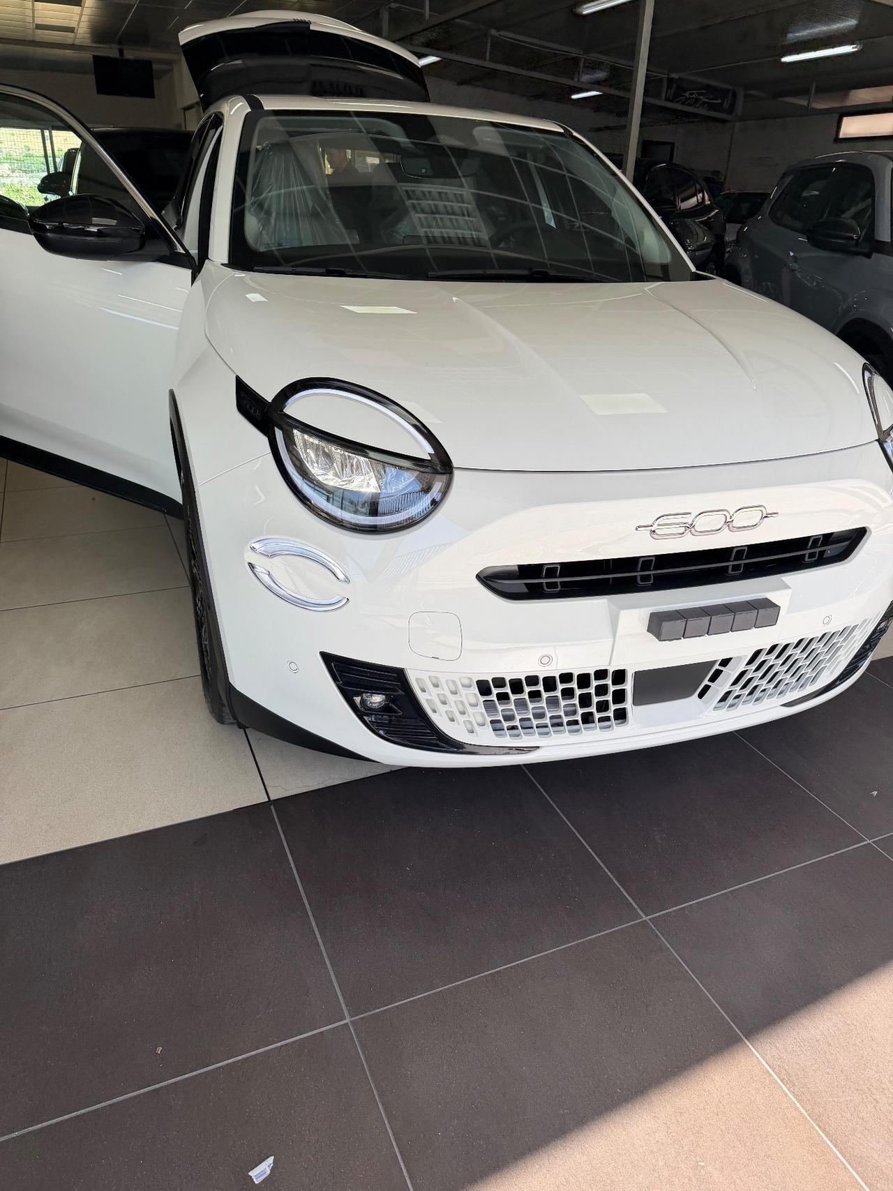 Fiat 600 Hybrid 110 CV DCT MHEV La Prima KM0 2026