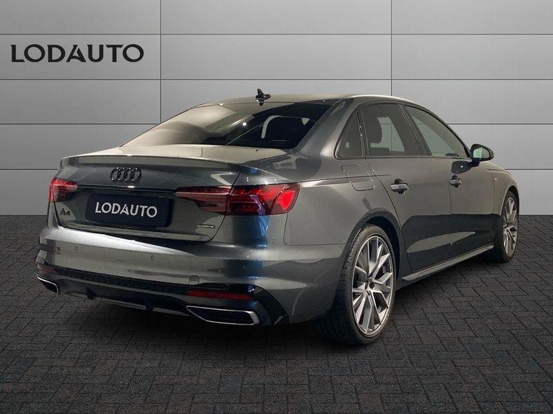 Audi A4 40 TDI quattro S tronic S line edition