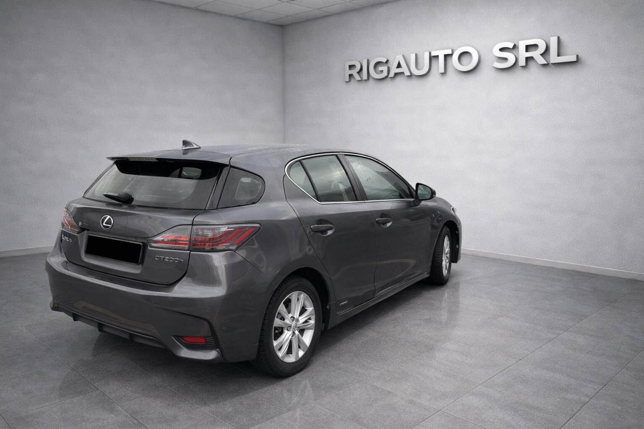 Lexus CT 200h Hybrid