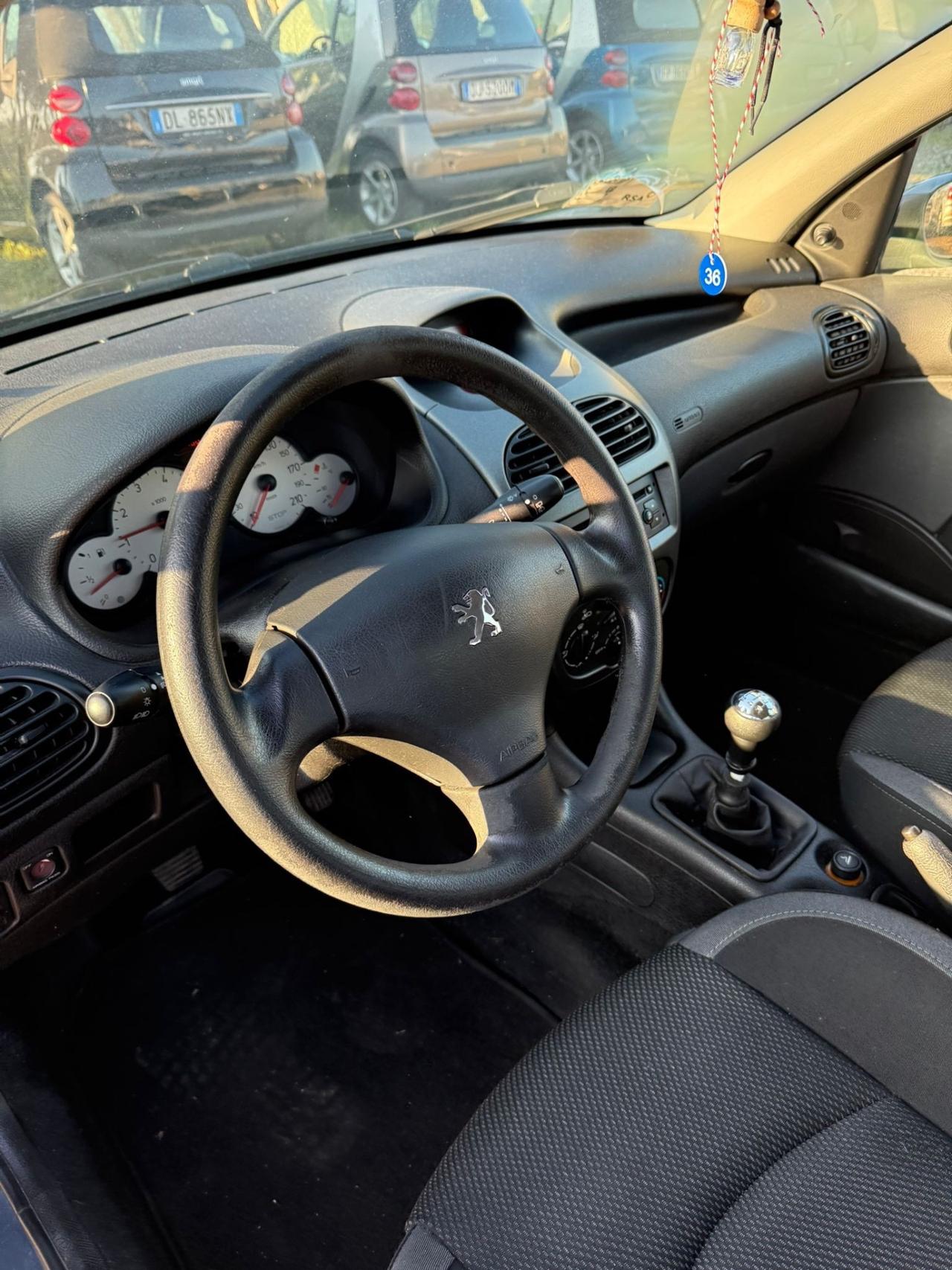 Peugeot 206 1.4 5p. Enfant Terrible