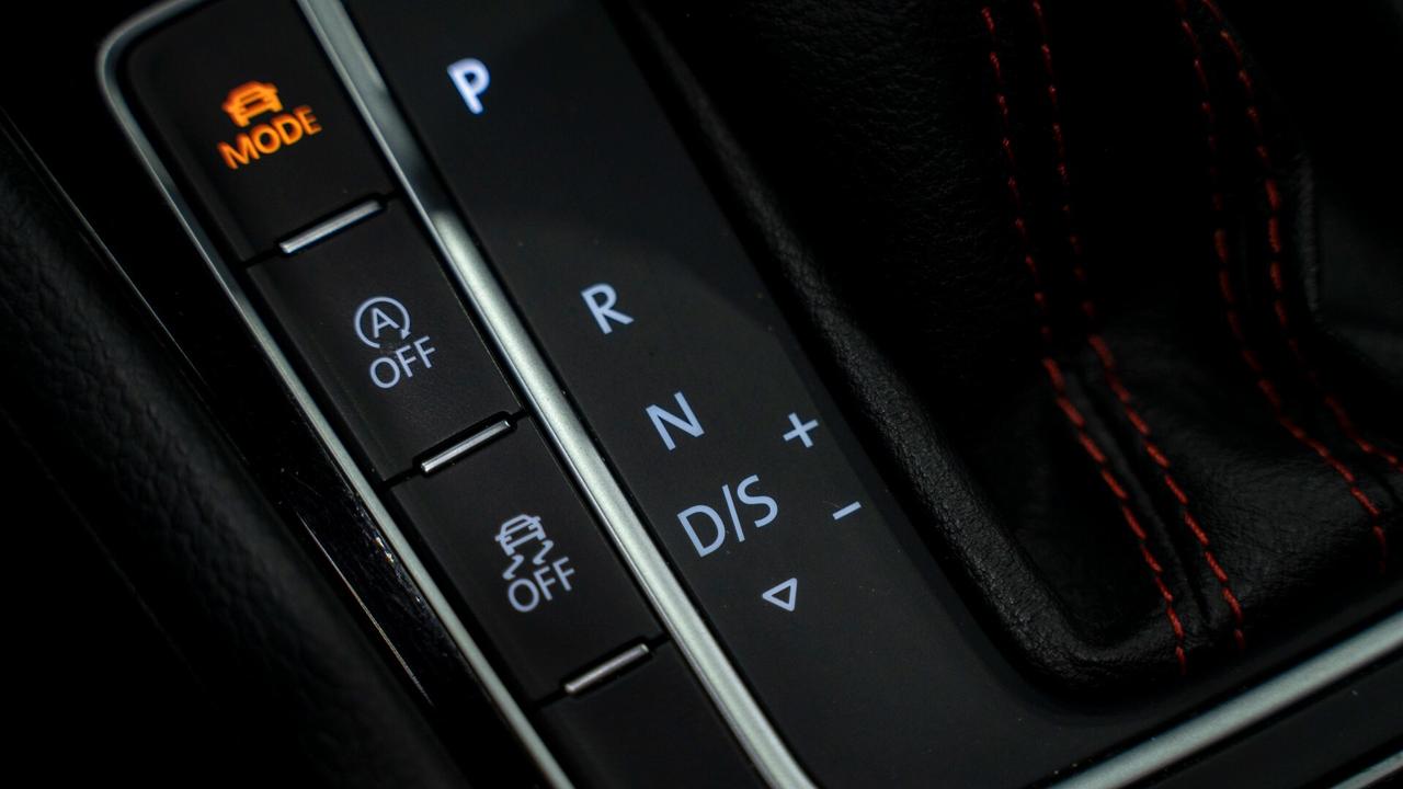 Volkswagen Golf GTI 7.5 PERFORMANCE 245CV DSG TETTO XENO NAVI FULL OPTIONAL