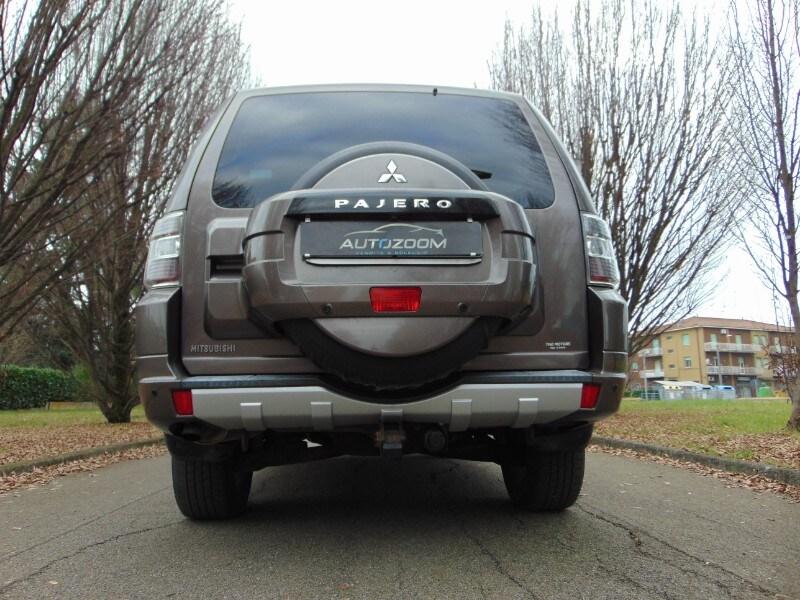 MITSUBISHI Pajero (2006-2009) Pajero 3.2 DI-D 1...