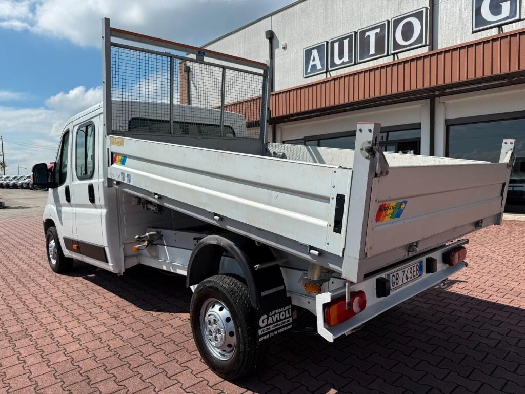 Peugeot Boxer 335 2.2 BlueHDi 140 S&S PM-DC Cabinato