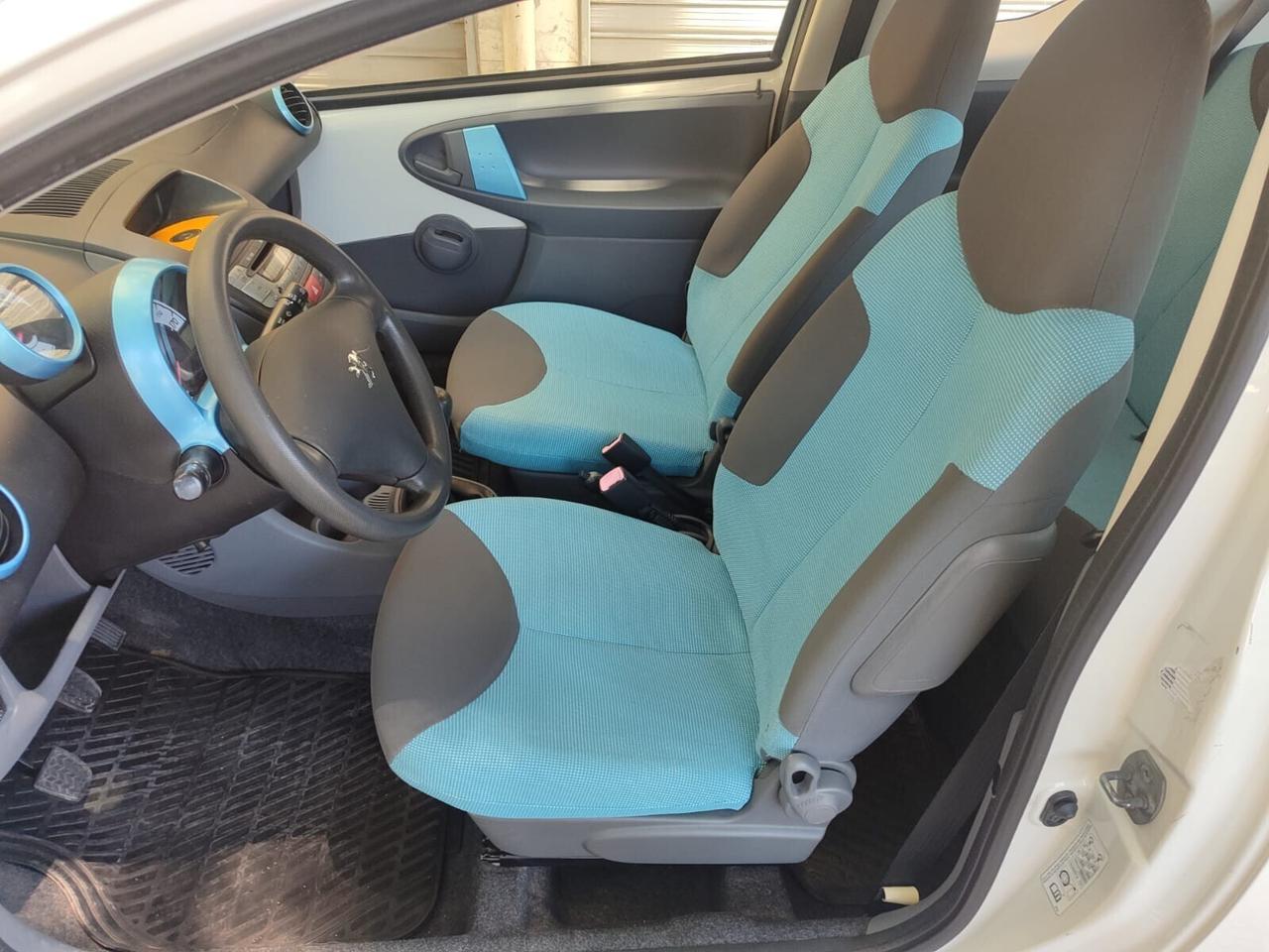 Peugeot 107 1.0 BENZ. 68CV.