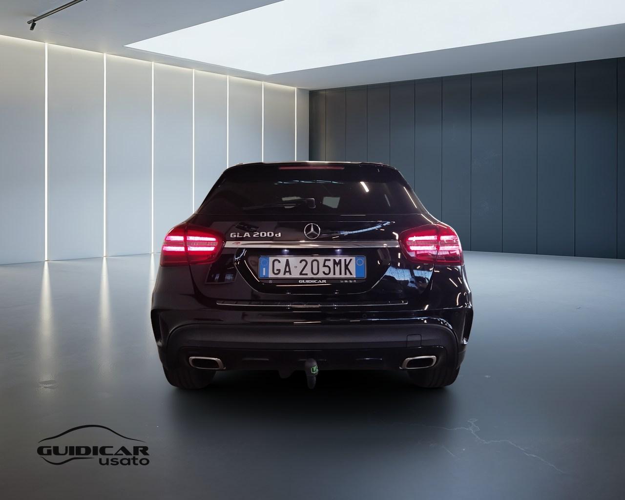 Mercedes-Benz GLA-X156 2017 - GLA 200 d Night Edition auto