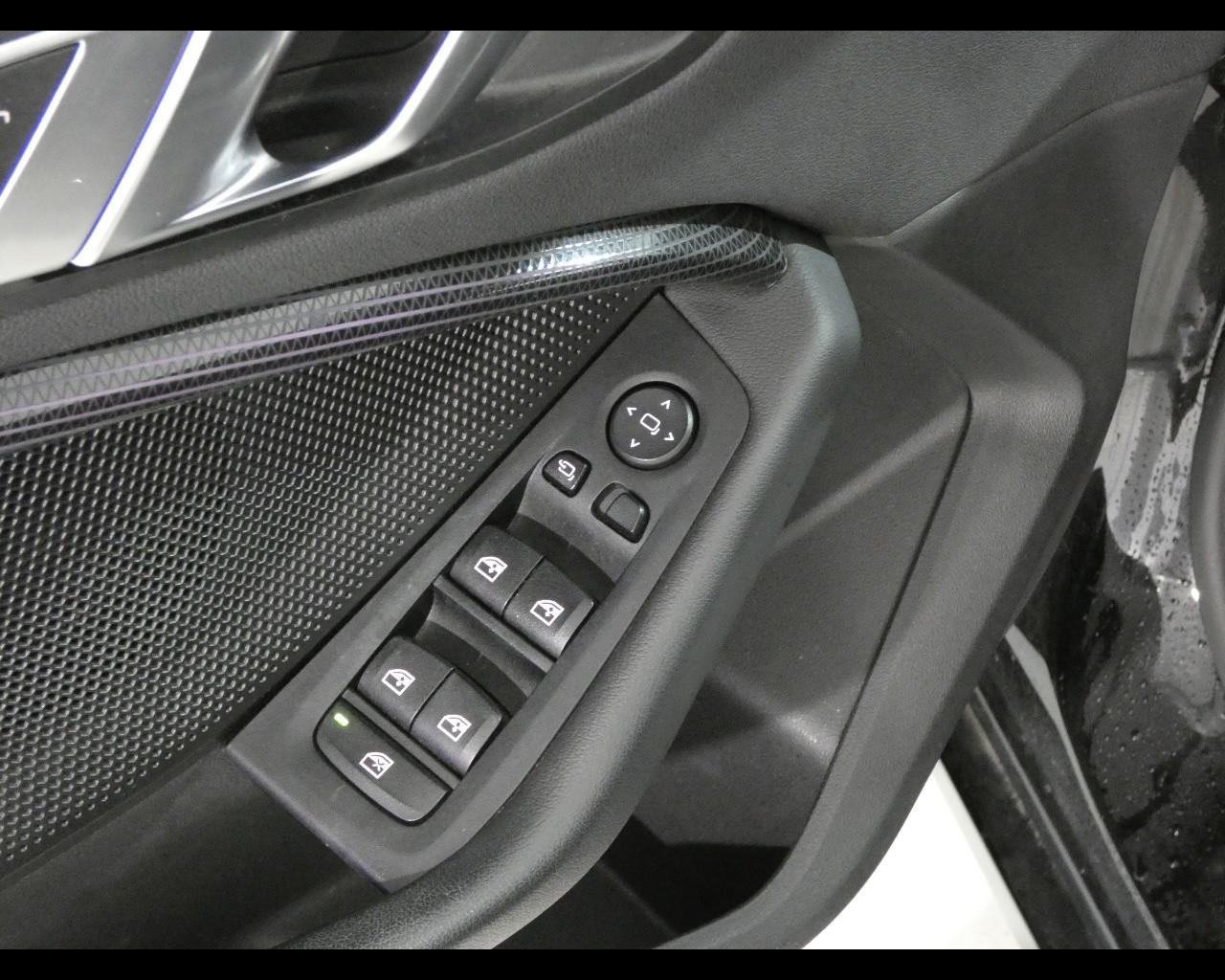 BMW Serie 1 (F40) - 116d 5p. Sport