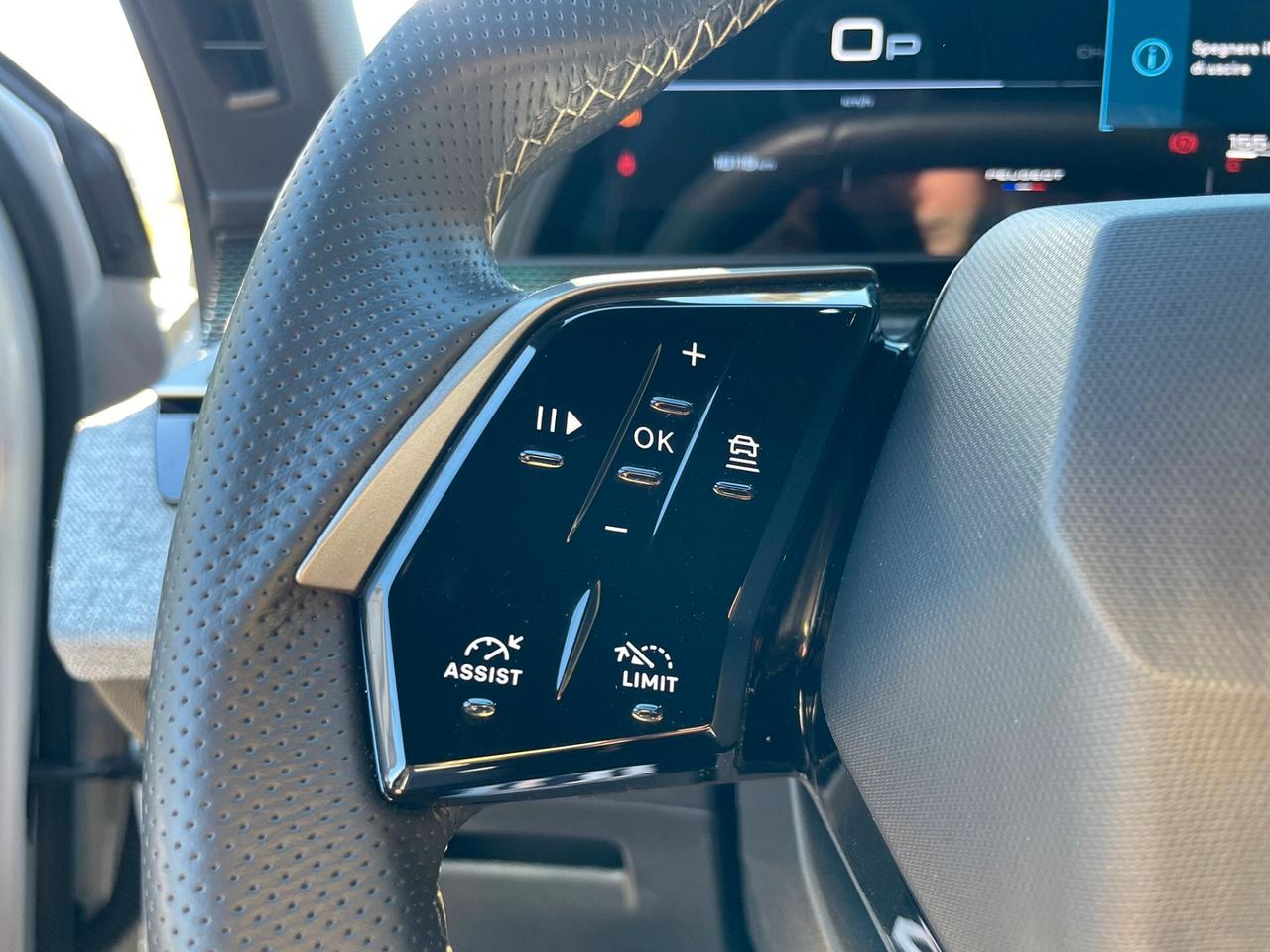 Peugeot 5008 Hybrid 145 e-DCS6 GT