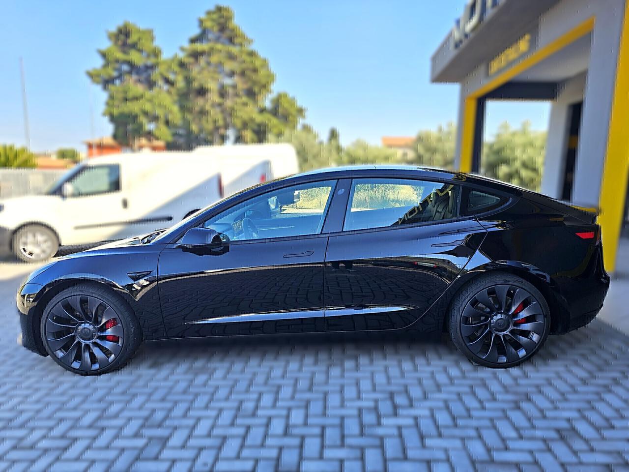 Tesla Model 3 Performance