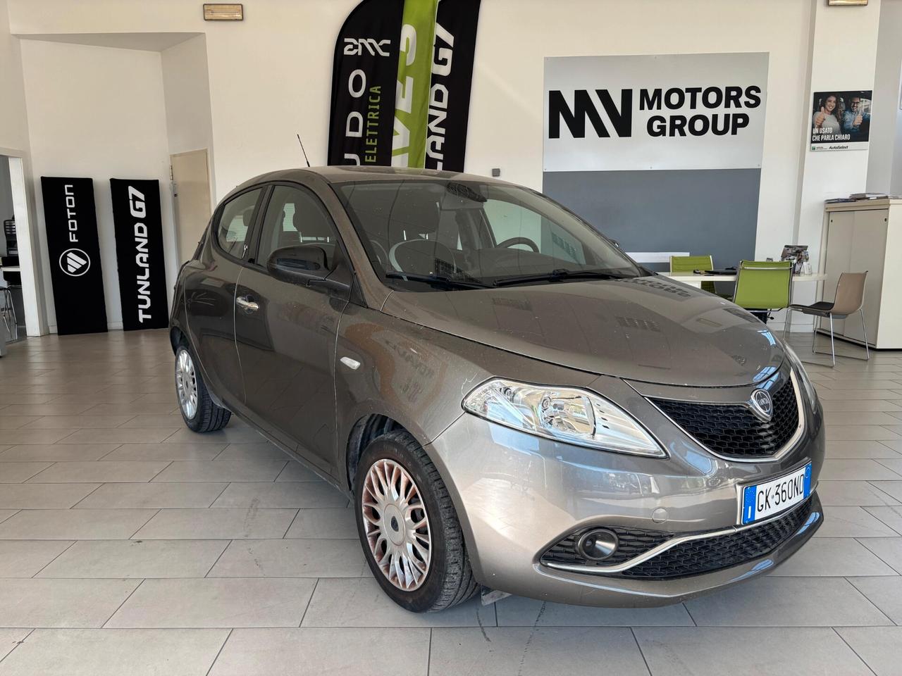 Lancia Ypsilon 1.2 69 CV 5 porte Gold