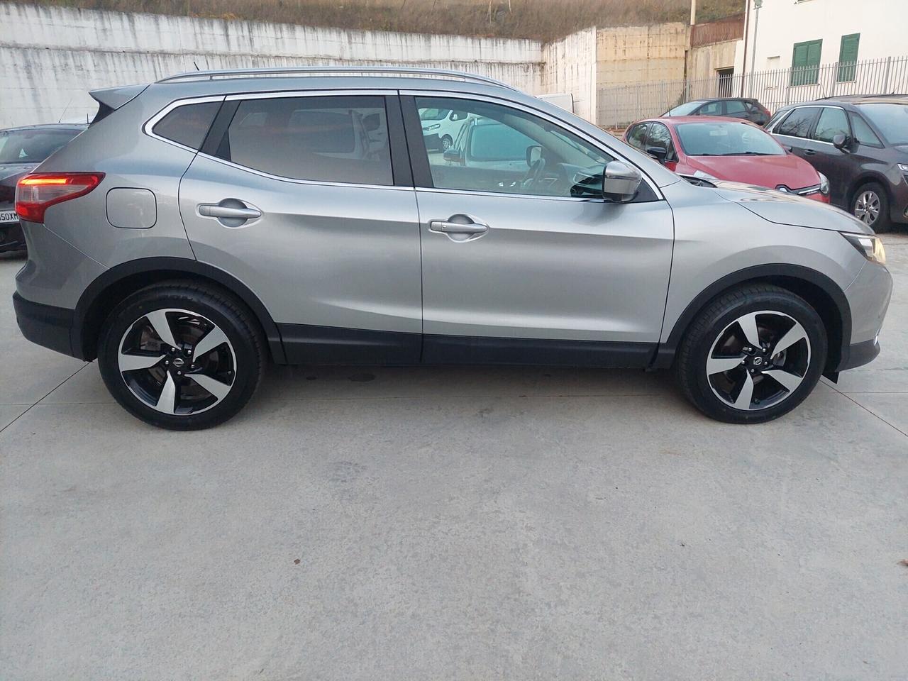 Nissan Qashqai 1.5 dCi 110cv TETTO PANORAMICO