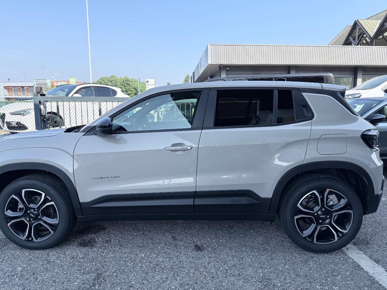 Jeep Avenger 1.2 turbo e-hybrid mhev Summit fwd 110cv edct6