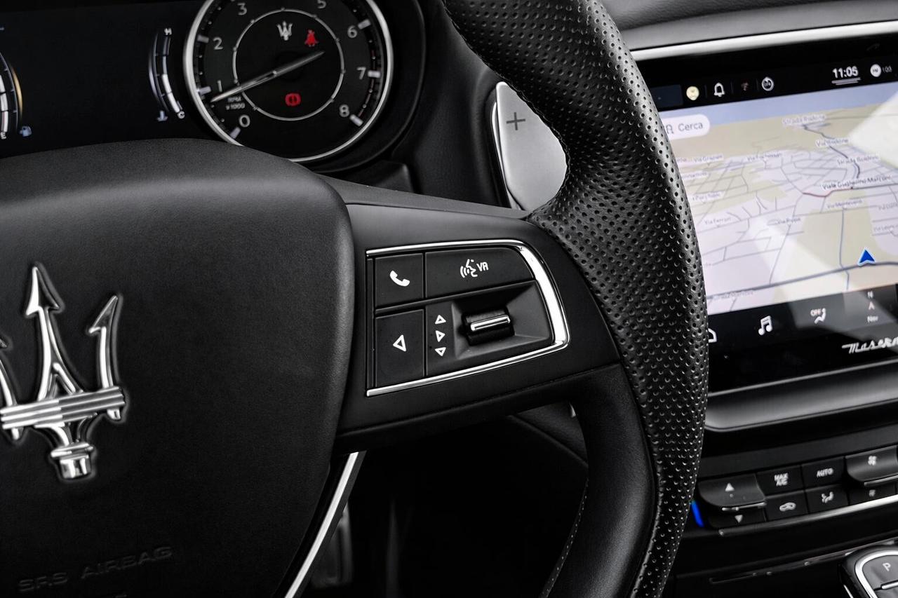 Maserati Ghibli 330 CV MHEV GRANSPORT