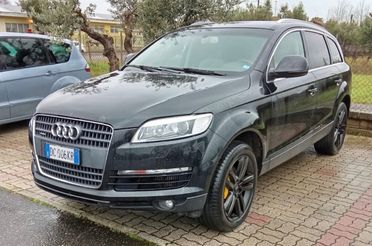 Audi Q7 3.0 V6 TDI 233CV quattro tiptronic