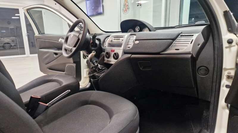Lancia Ypsilon 1.2 69 CV Diva