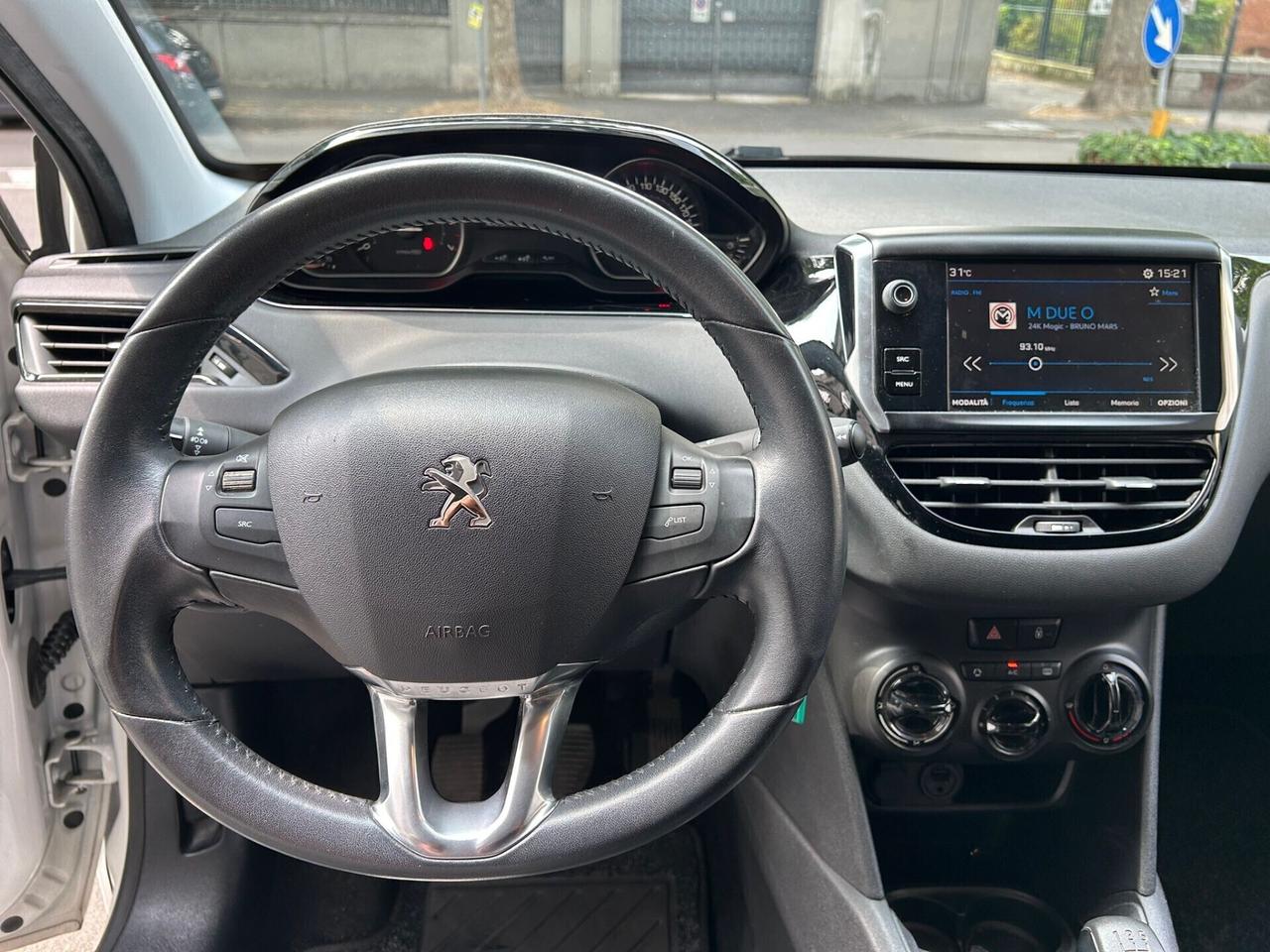 Peugeot 208 PureTech 82 5 porte Allure
