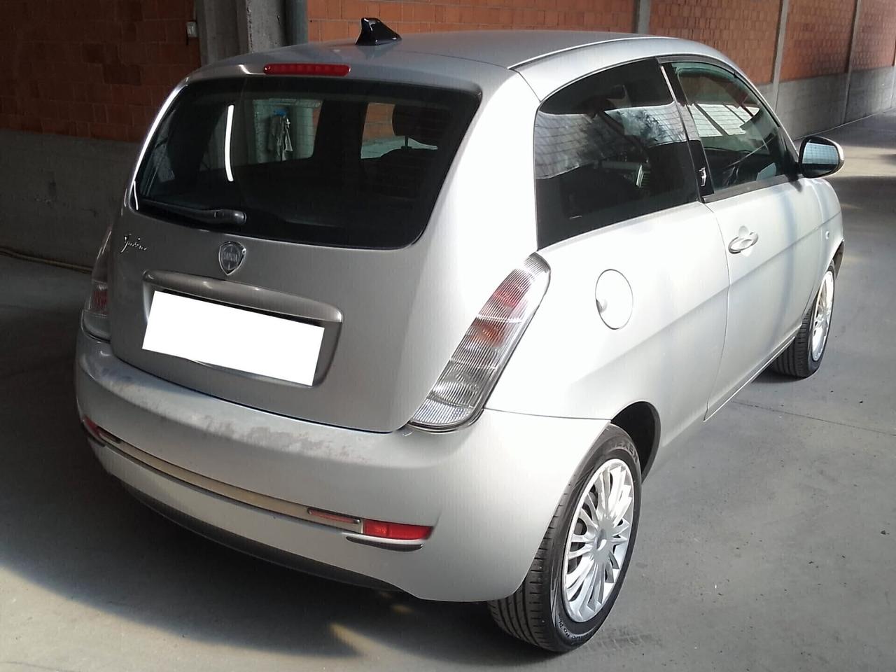 Lancia Ypsilon 1.2 Elle OK NEOPATENTATI