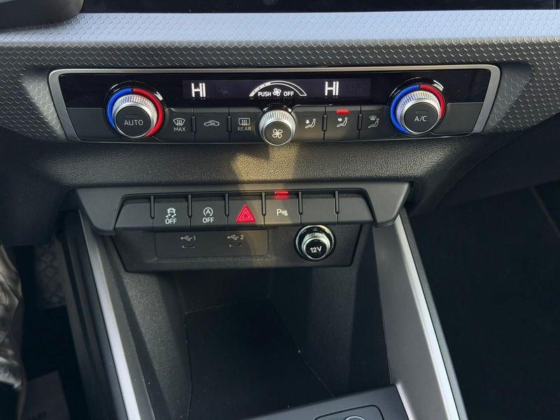 Audi A1 A1 Sportback 30 116cv s-tronic SLINE led multicolor Bianco bicolore