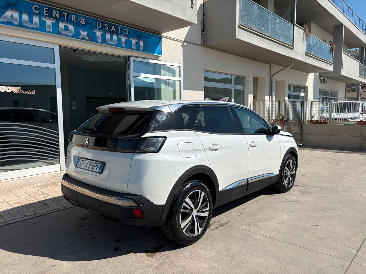 Peugeot 3008 BlueHDi 130 S&S EAT8 Active Pack