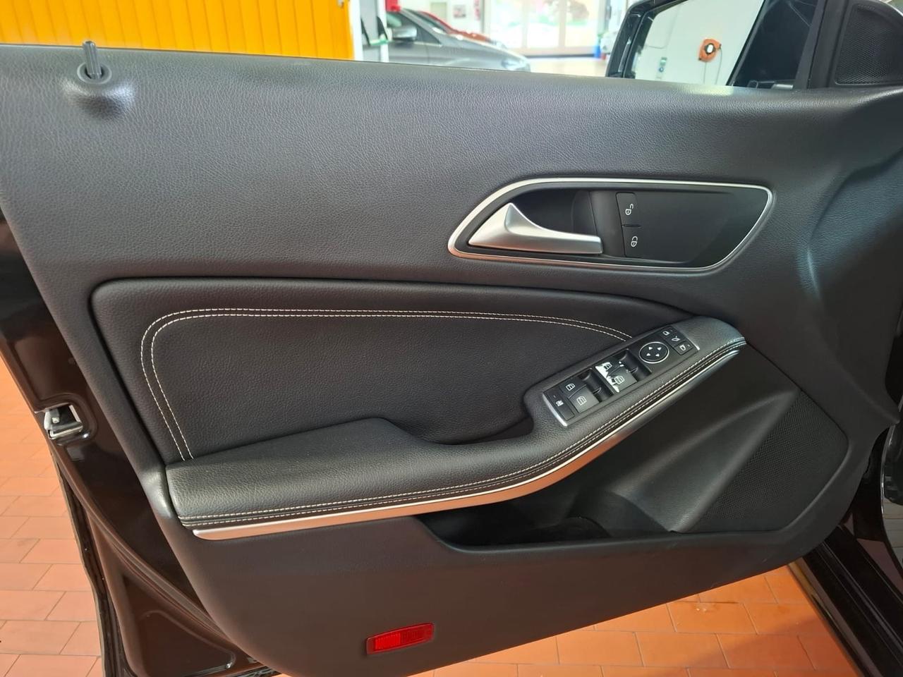 Mercedes-benz CLA 200 d S.W. Premium full optional