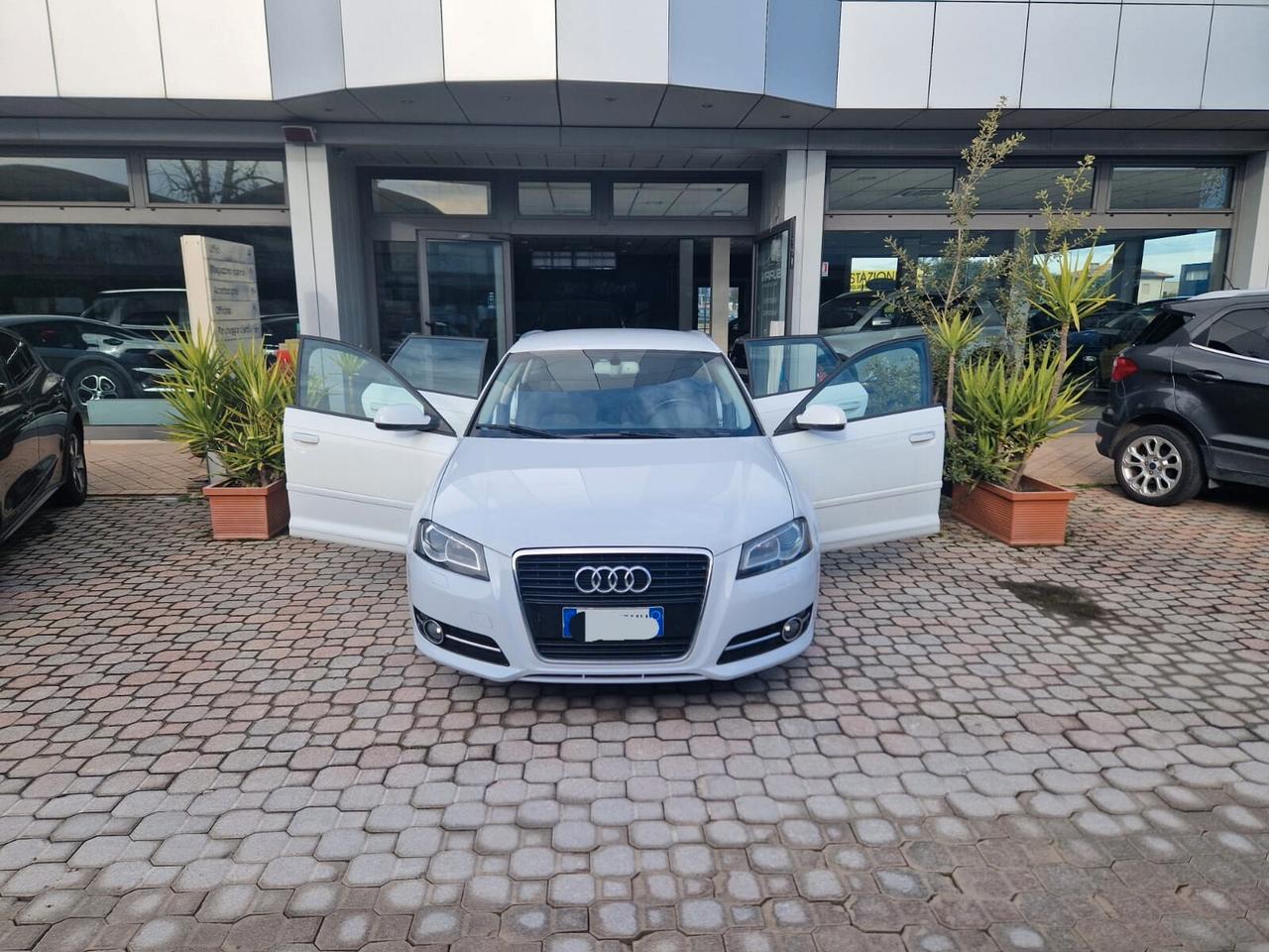 Audi A3 SPB 1.6 TDI 105 CV CR Ambition OK NEO PATENTATI