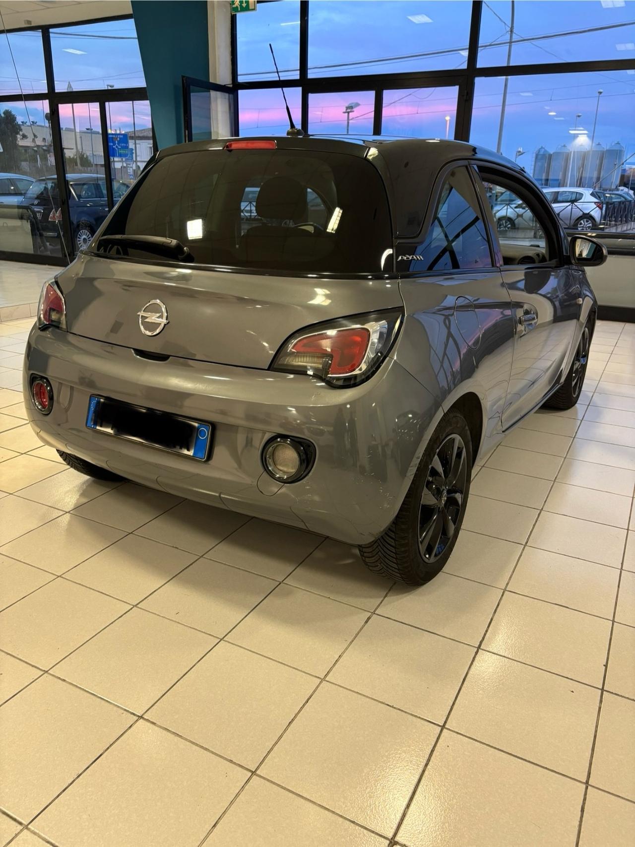 Opel Adam 1.4 87 CV GPL Tech Jam