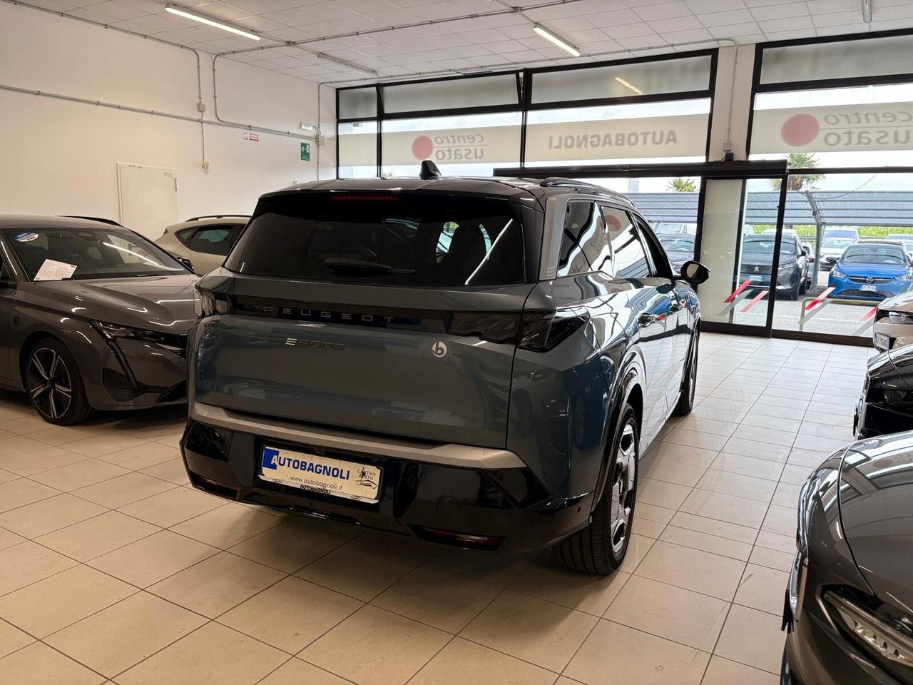 Peugeot 5008 GT EXCLUSIVE motore elettrico (73 kWh) SPOTICAR