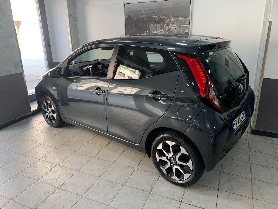 Toyota Aygo 1.0 VVT-i 69 CV 5 porte x-business