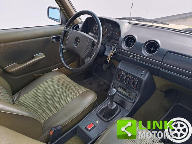 MERCEDES-BENZ 200 W123