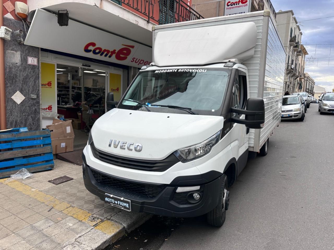 Iveco IVECO DAILY CON SPONDA ELETTRICA