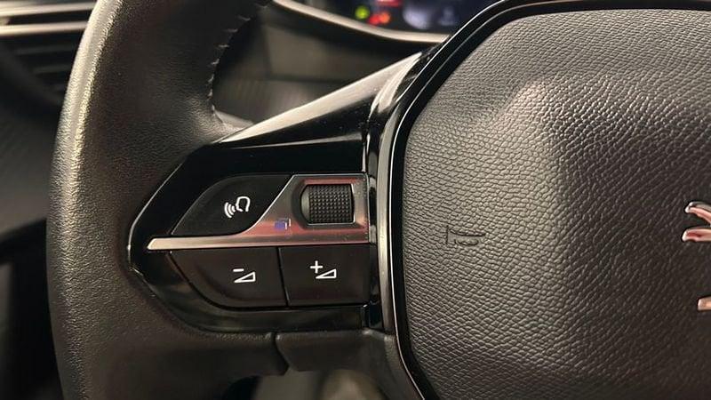 Peugeot 2008 PureTech 100 Allure S&S