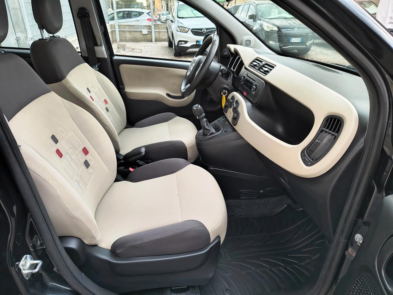 FIAT PANDA BENZINA-METANO UNICOPROPRIETARIO 2014