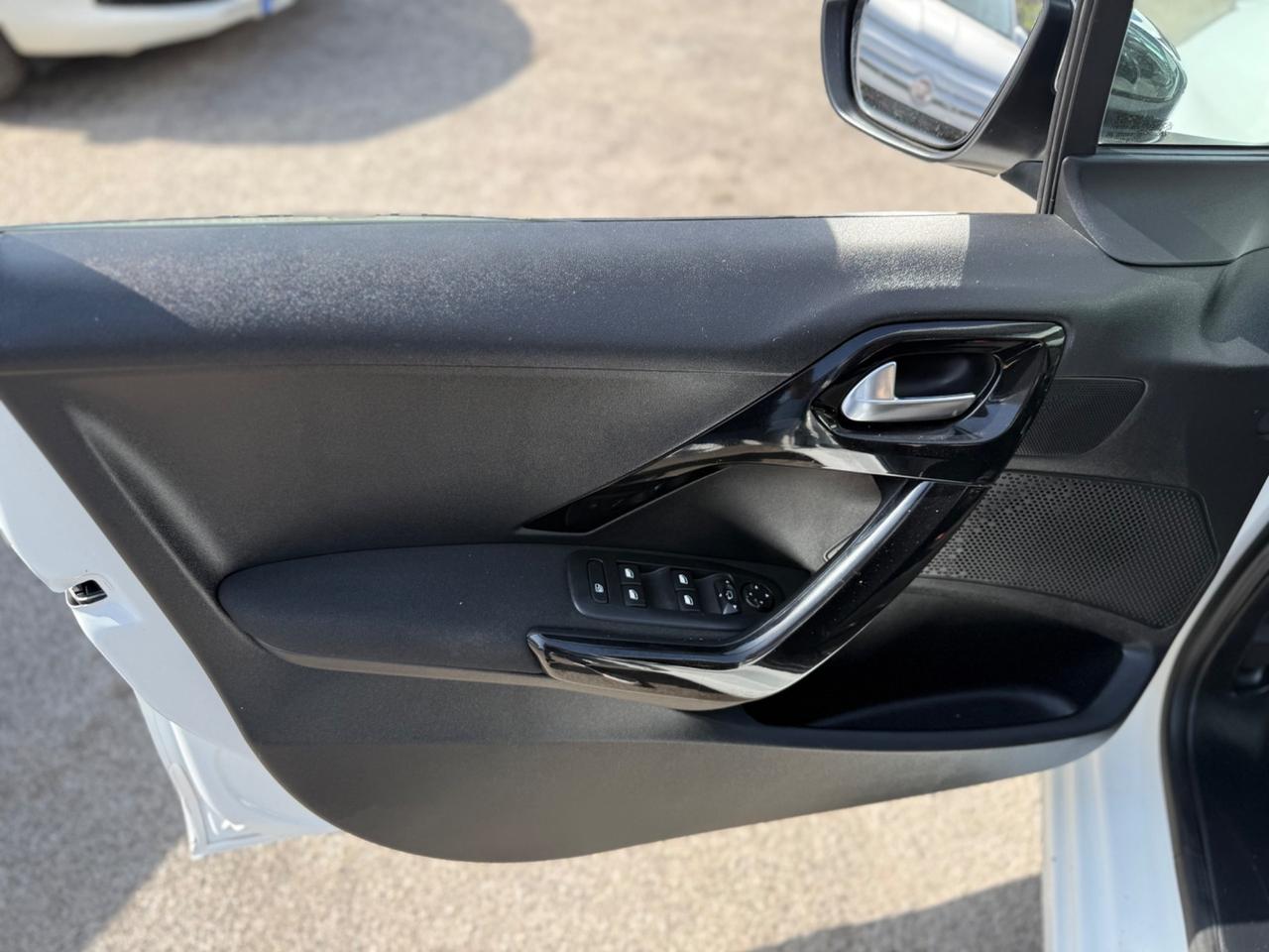 Peugeot 208 BlueHDi 100 5 porte Allure