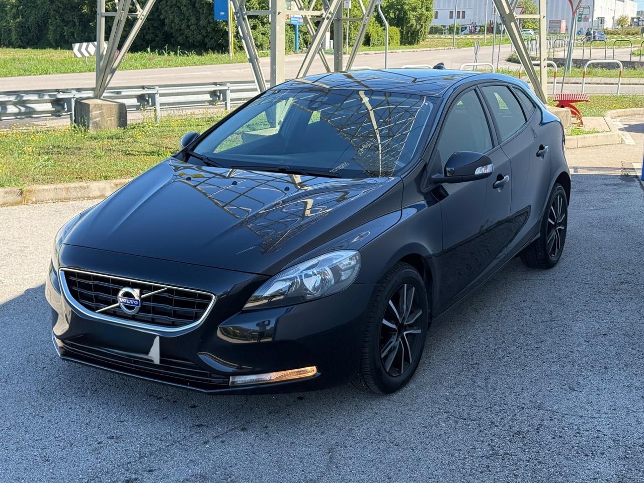 Volvo V40 D2 1.6