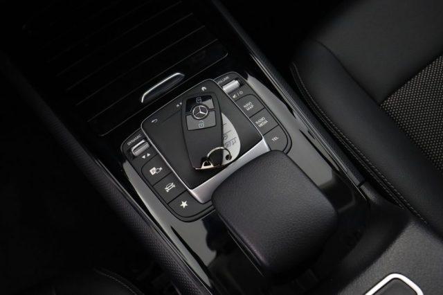 MERCEDES-BENZ CLA sse GLA GLA 180 d Automatic Business