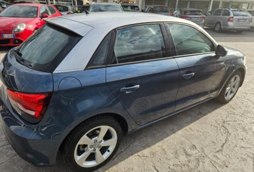 Audi A1 SPB 1.0 82 CV TFSI Admired