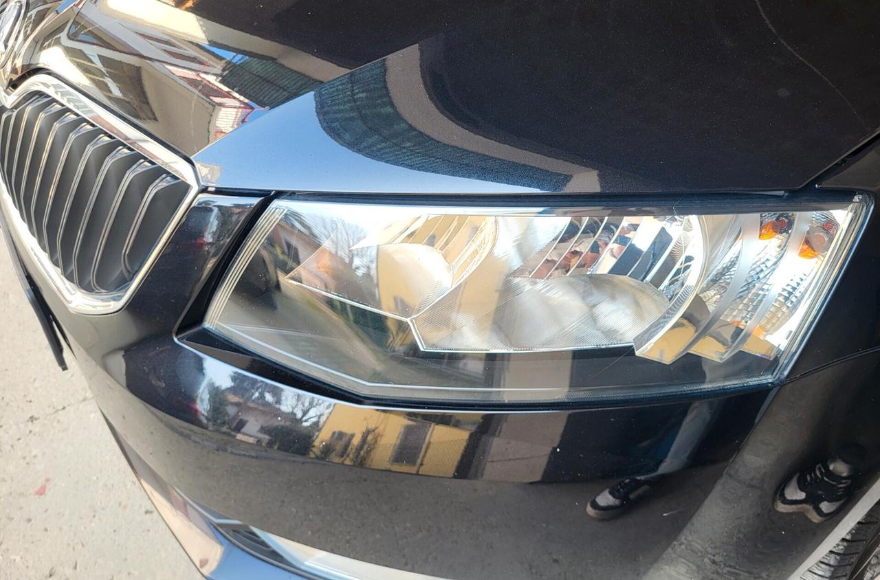 Skoda Octavia 1.6 TDI CR 110 CV Wagon Executive