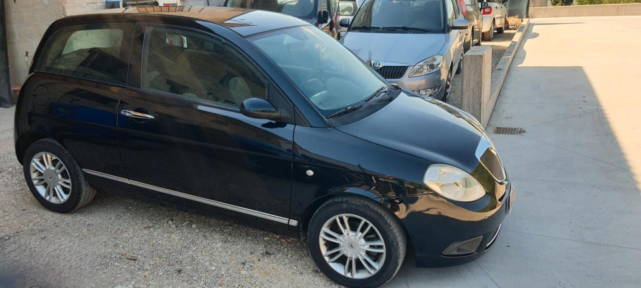 Lancia Ypsilon 1.3 MJT 90 CV